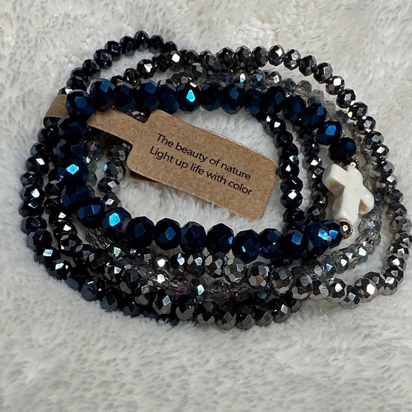Set of 5 Beaded Bracelets Black & Silver Iridescent & Blue w/White Cross Charm - Picture 5 of 12